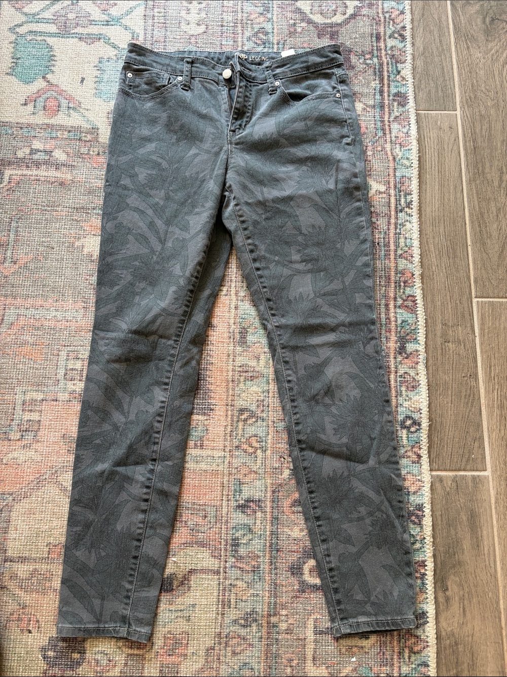 GAP Women's Dark Gray Floral Jacquard Skinny Jeans